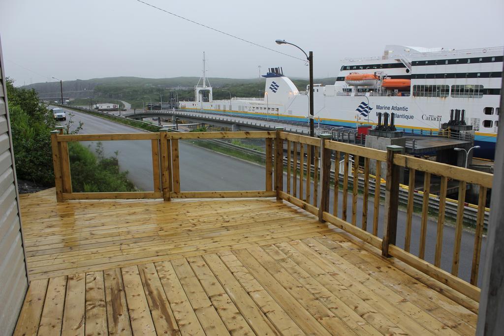 Starboard Side Guest House Channel-Port aux Basques Kültér fotó