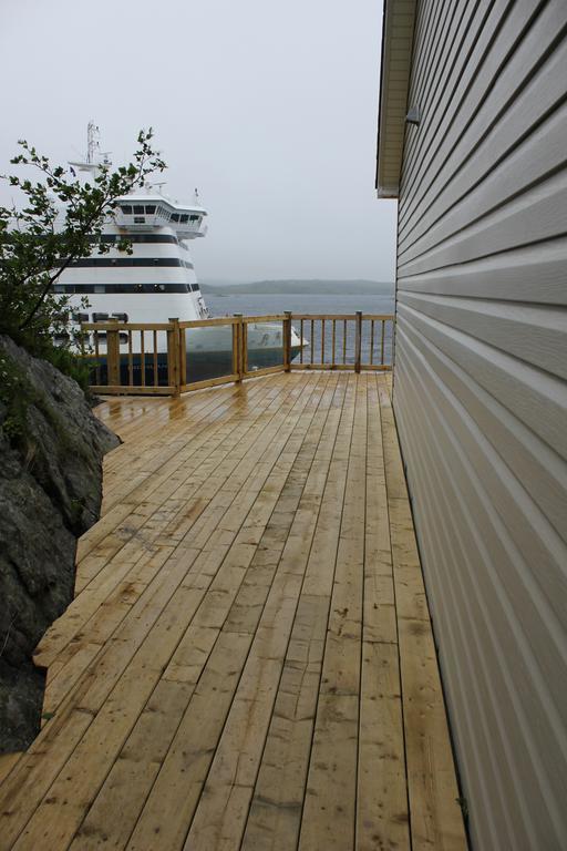 Starboard Side Guest House Channel-Port aux Basques Kültér fotó